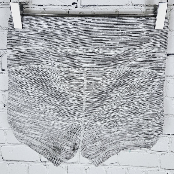 LULULEMON | Liberty tie up ruched yoga athletic high rise shorts - Picture 2 of 4